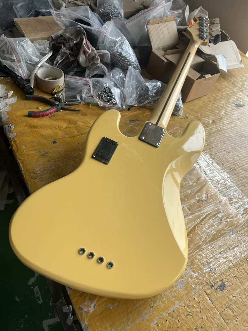 Aangepaste 4-snarige elektrisc - Bass Guitar Fretless recensie en prijs