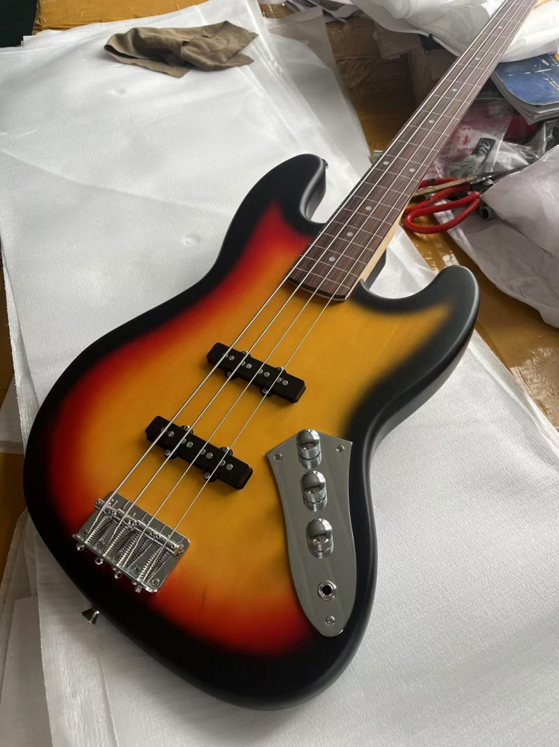 Gratis levering van hoogwaardi - Bass Guitar Fretless recensie en prijs